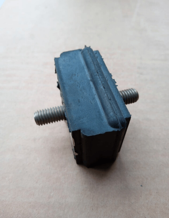 Soporte escape PEUGEOT 305.504.505.604