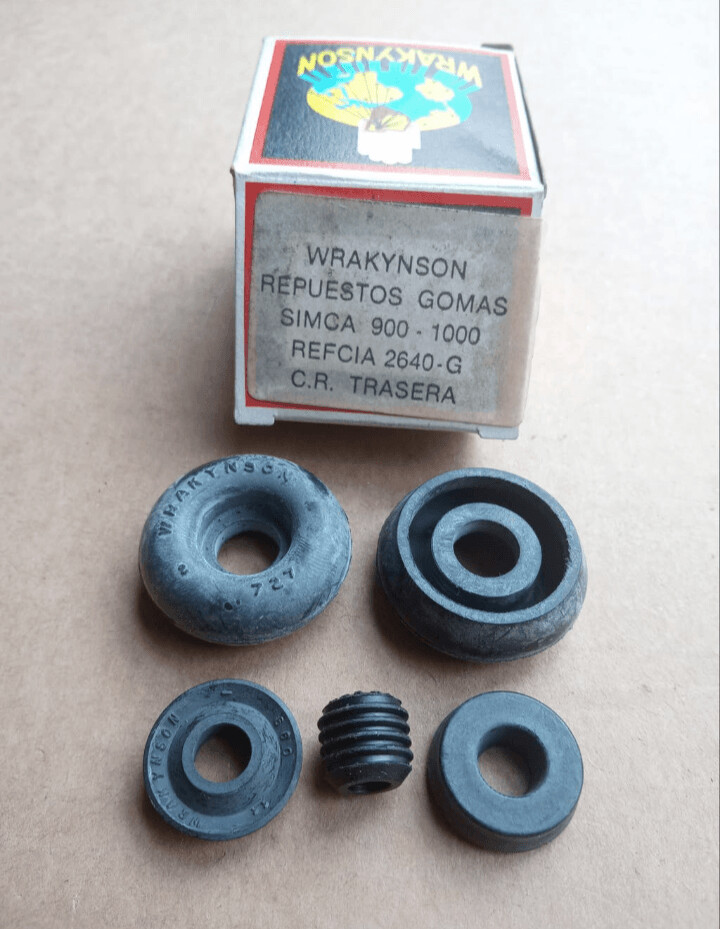 Gomas bombines rueda trasera SIMCA 1000.SIMCA 900