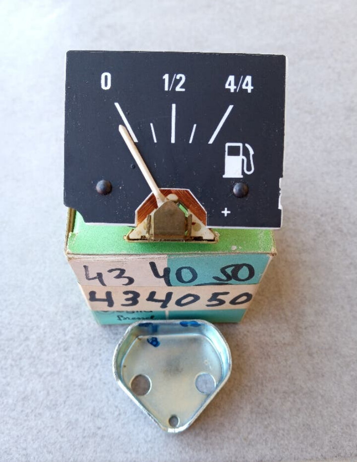 Reloj marcador nivel gasolina SEAT 132