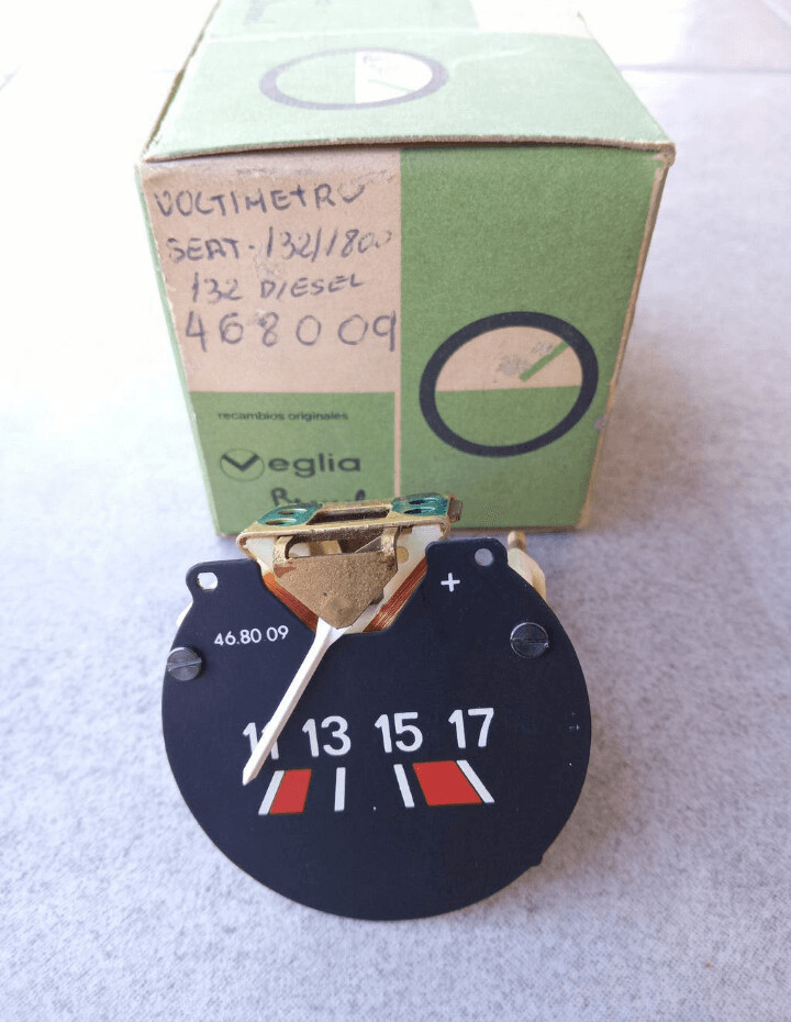 Reloj voltimetro veglia SEAT 132
