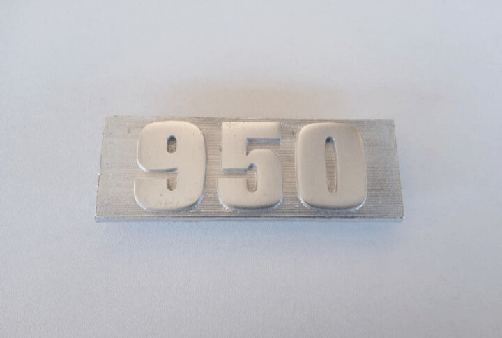 Insignia anagrama 950 metalico RENAULT 5