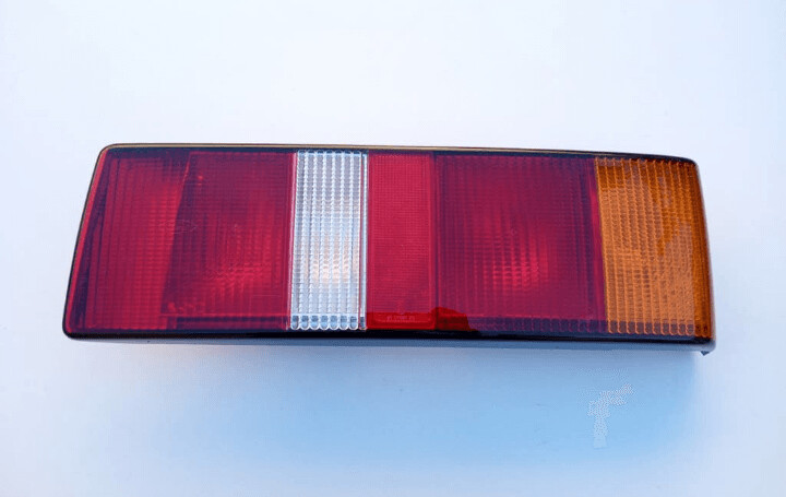 Piloto trasero derecho FORD ESCORT (86-90) original ford