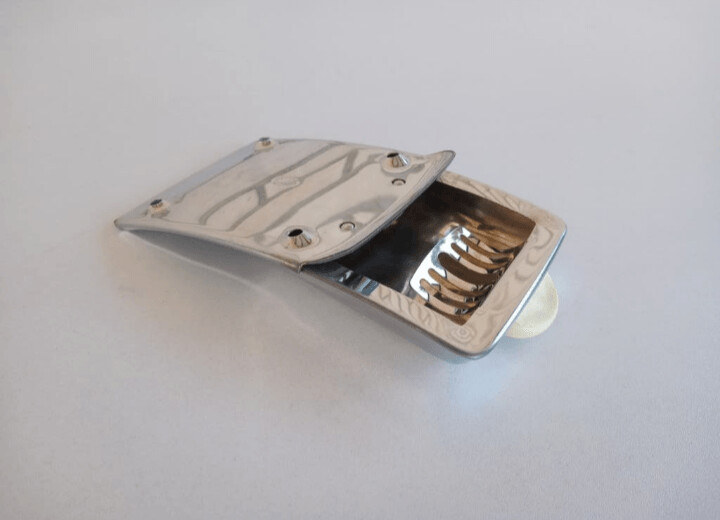 Cenicero metalico universal