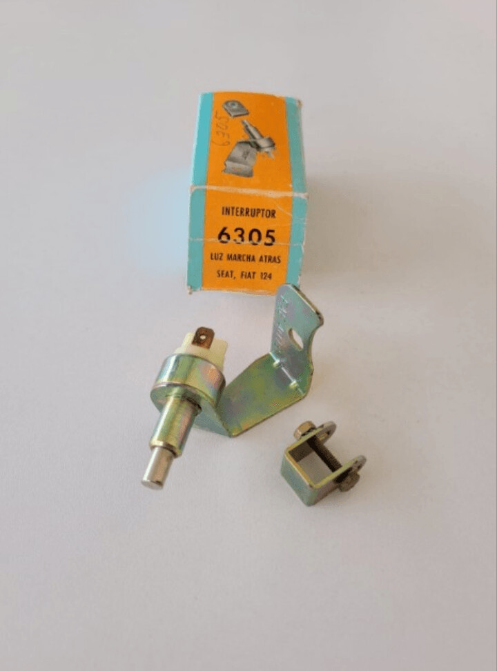 Interruptor marcha atras SEAT 124.FIAT 124