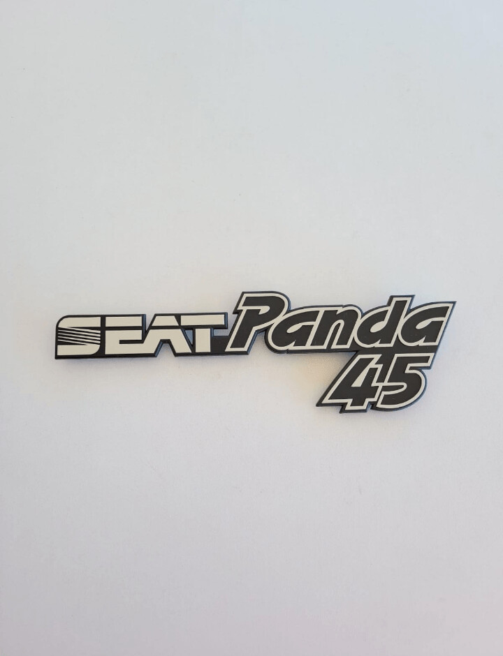 Insignia anagrama SEAT PANDA 45