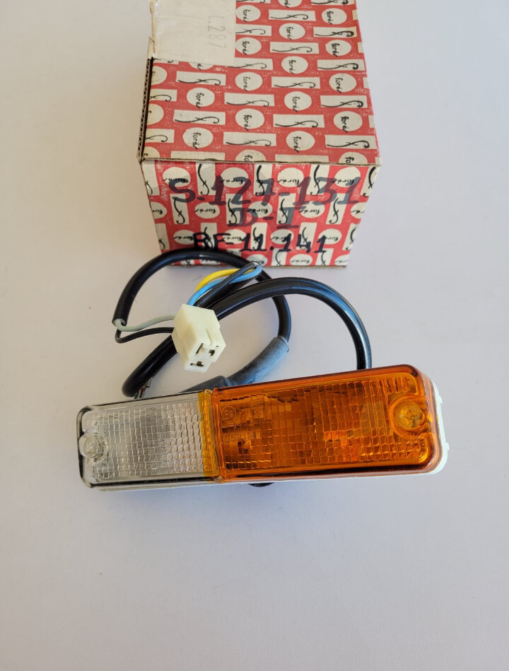 Piloto delantero izquierdo completo SEAT 127.SEAT 131.SEAT 132 (fores)