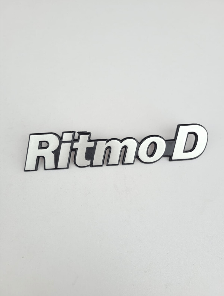 Anagrama SEAT RITMO D metálico