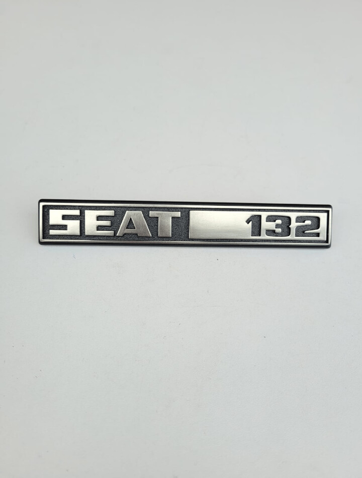 Anagrama SEAT 132 (154x24mm)