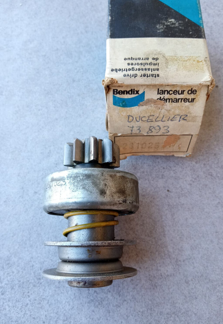 Piñon motor arranque PEUGEOT 403.404.J7.PANHARD