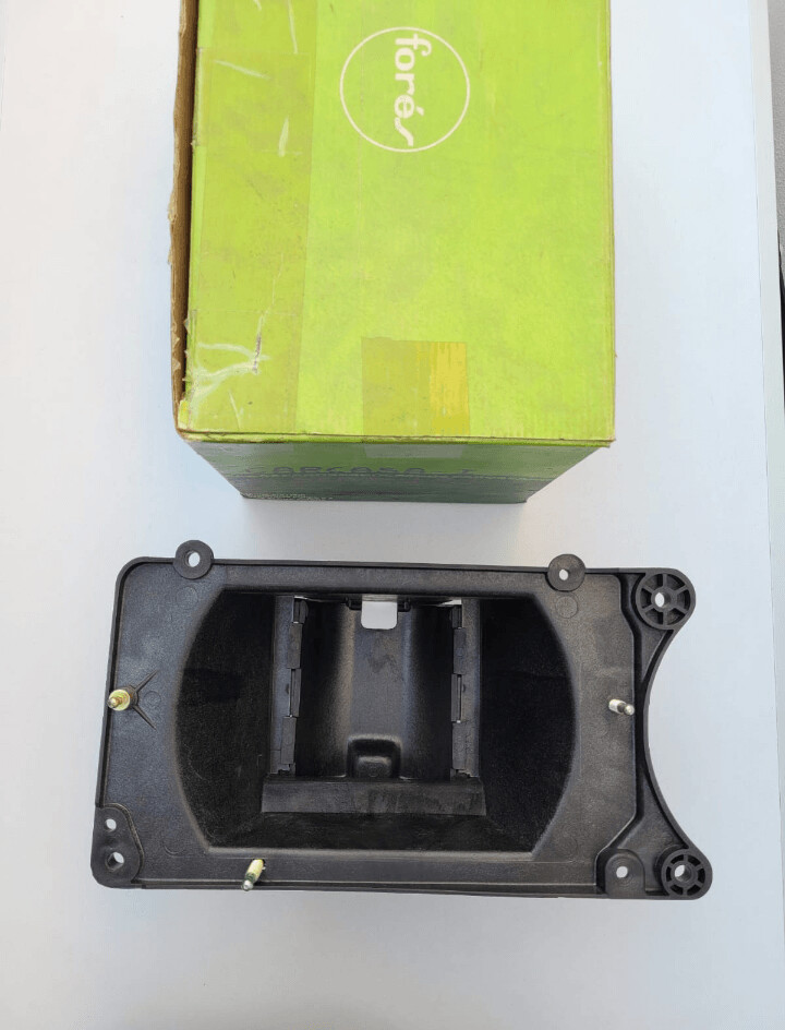Soporte faro izquierdo SEAT 131 1serie (fores)