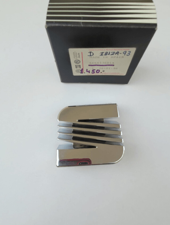 Insignia anagrama SEAT IBIZA 93