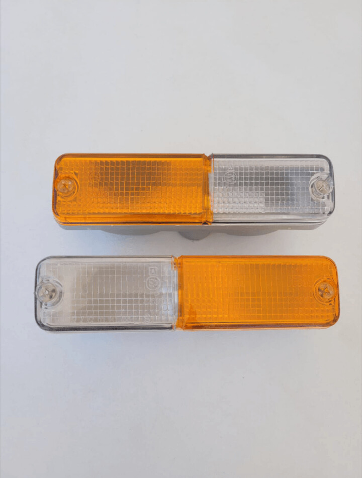 Pareja pilotos delanteros SEAT 127.SEAT 131.SEAT 132 (aric)