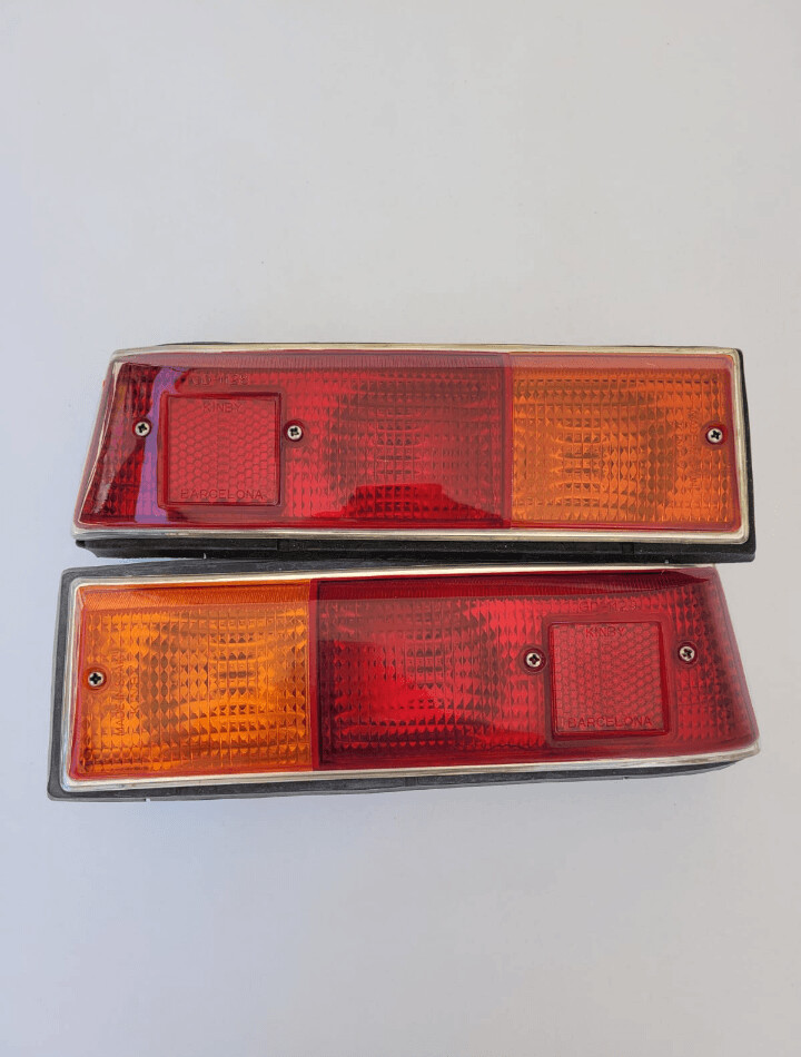 Pareja pilotos traseros RENAULT 10 (kinby)