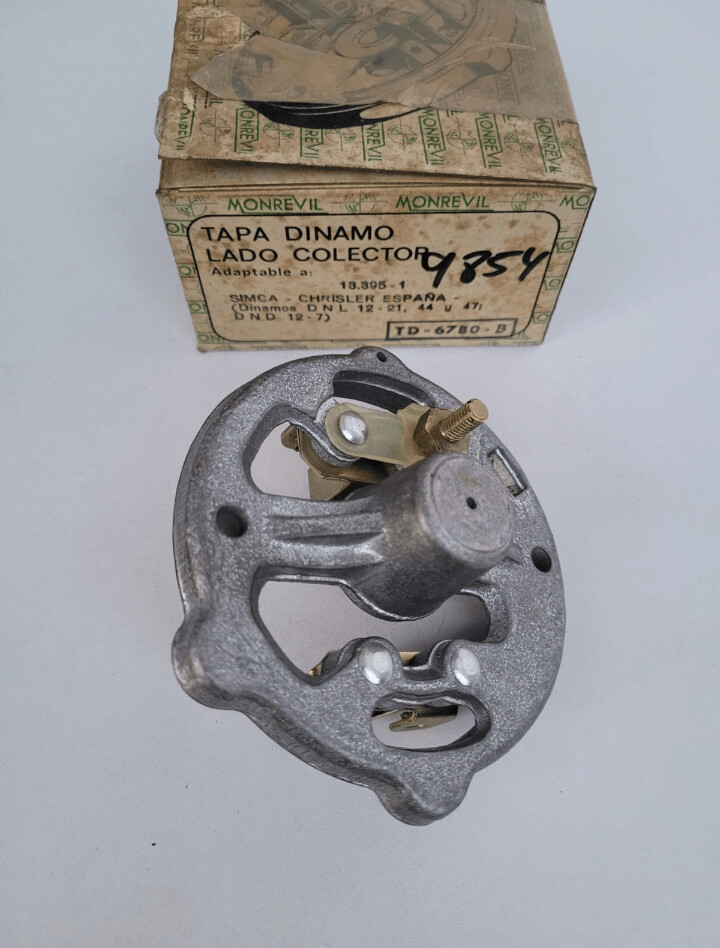 Tapa dinamo lado colector SIMCA-CHRYSLER (monrevil)