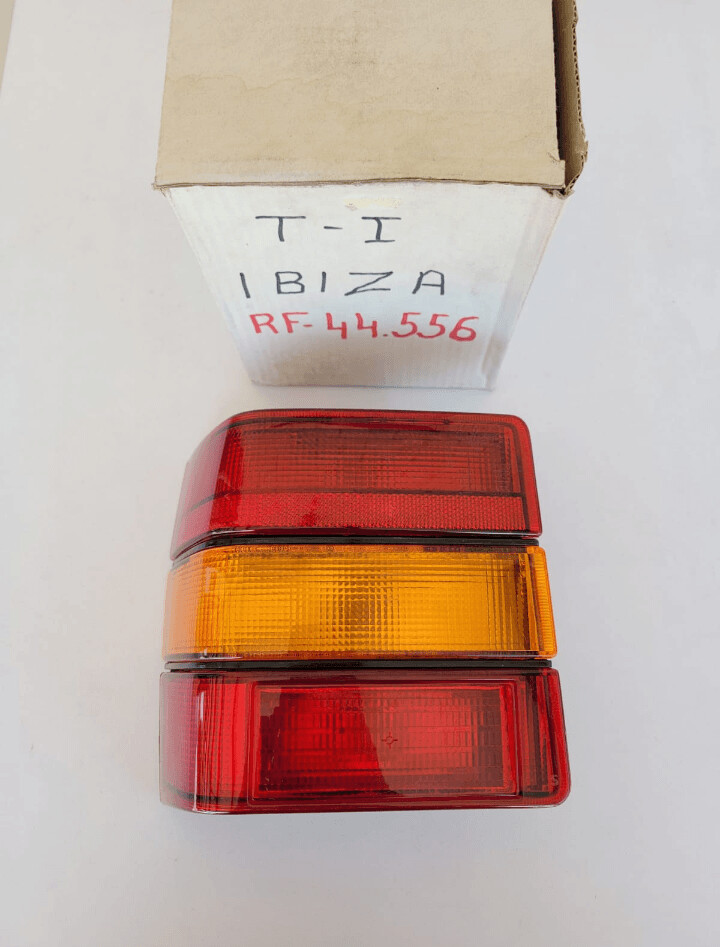 Piloto trasero izquierdo SEAT IBIZA 84-91 (aric)