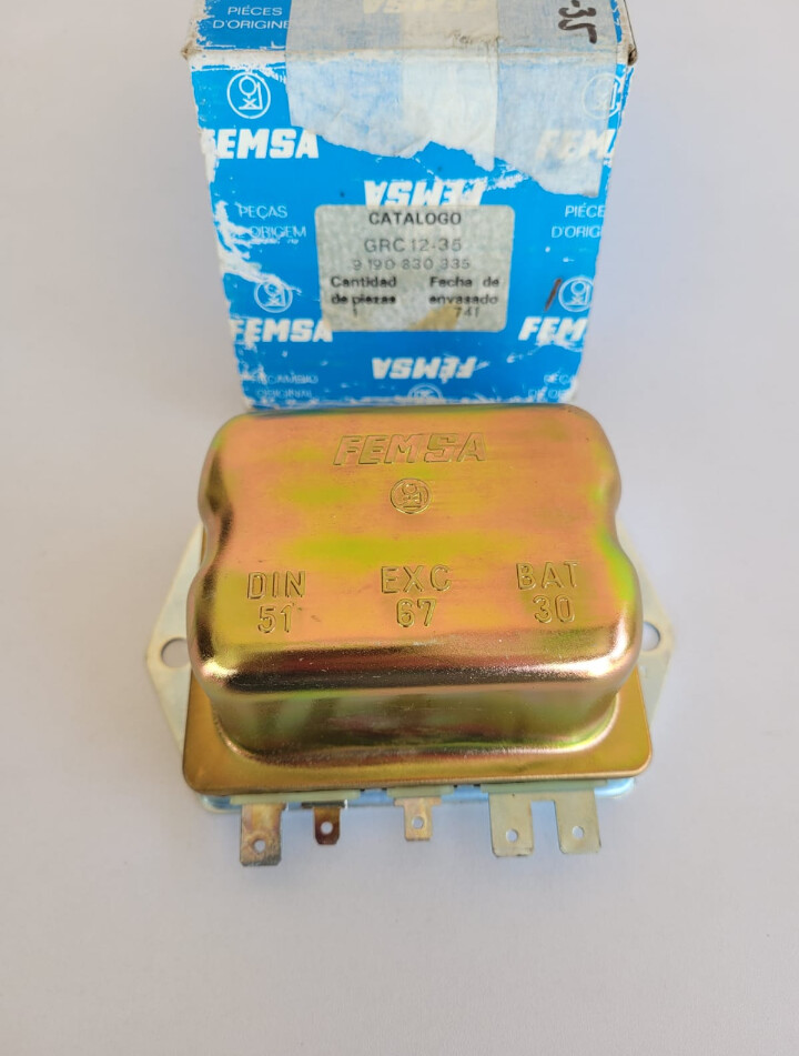 Regulador dinamo SEAT 124.SEAT 133 (femsa GRC 12-35)