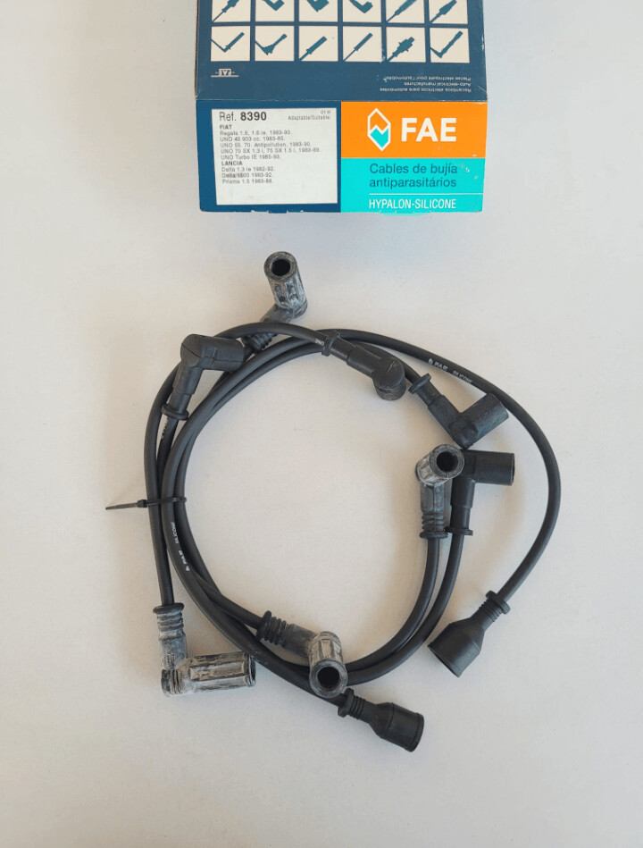 Juego cable bujias FIAT UNO.REGATA-LANCIA DELTA.PRISMA (fae)