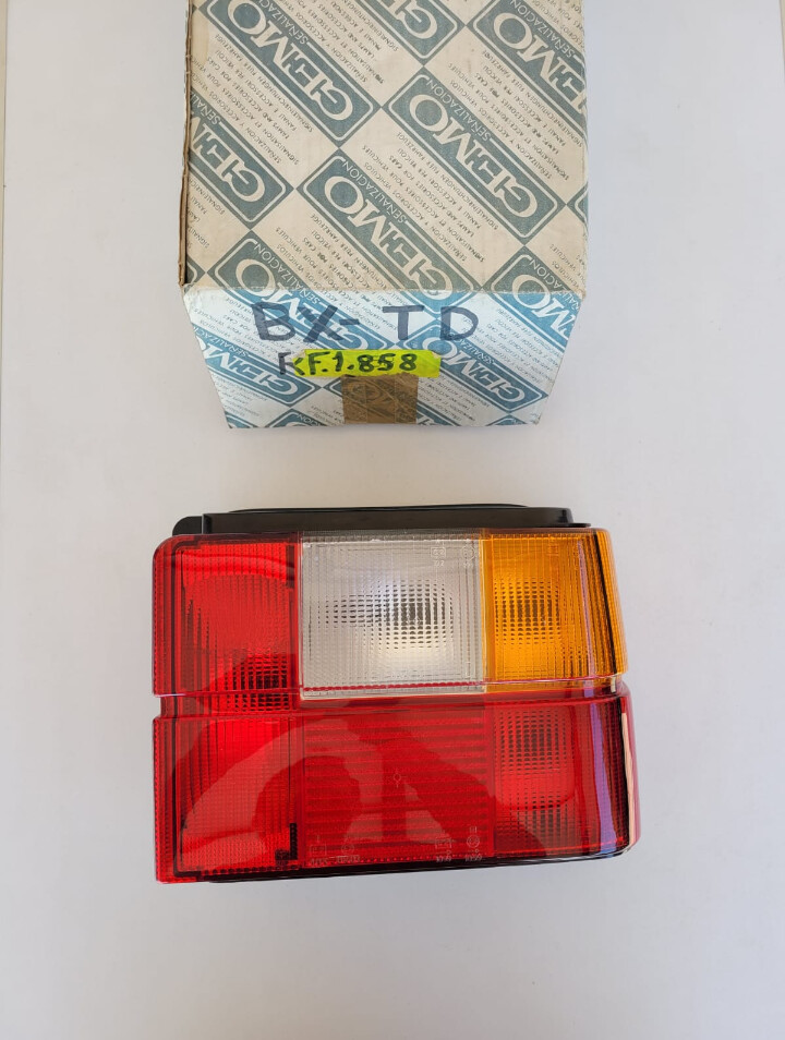 Piloto trasero derecho CITROEN BX (gemo)
