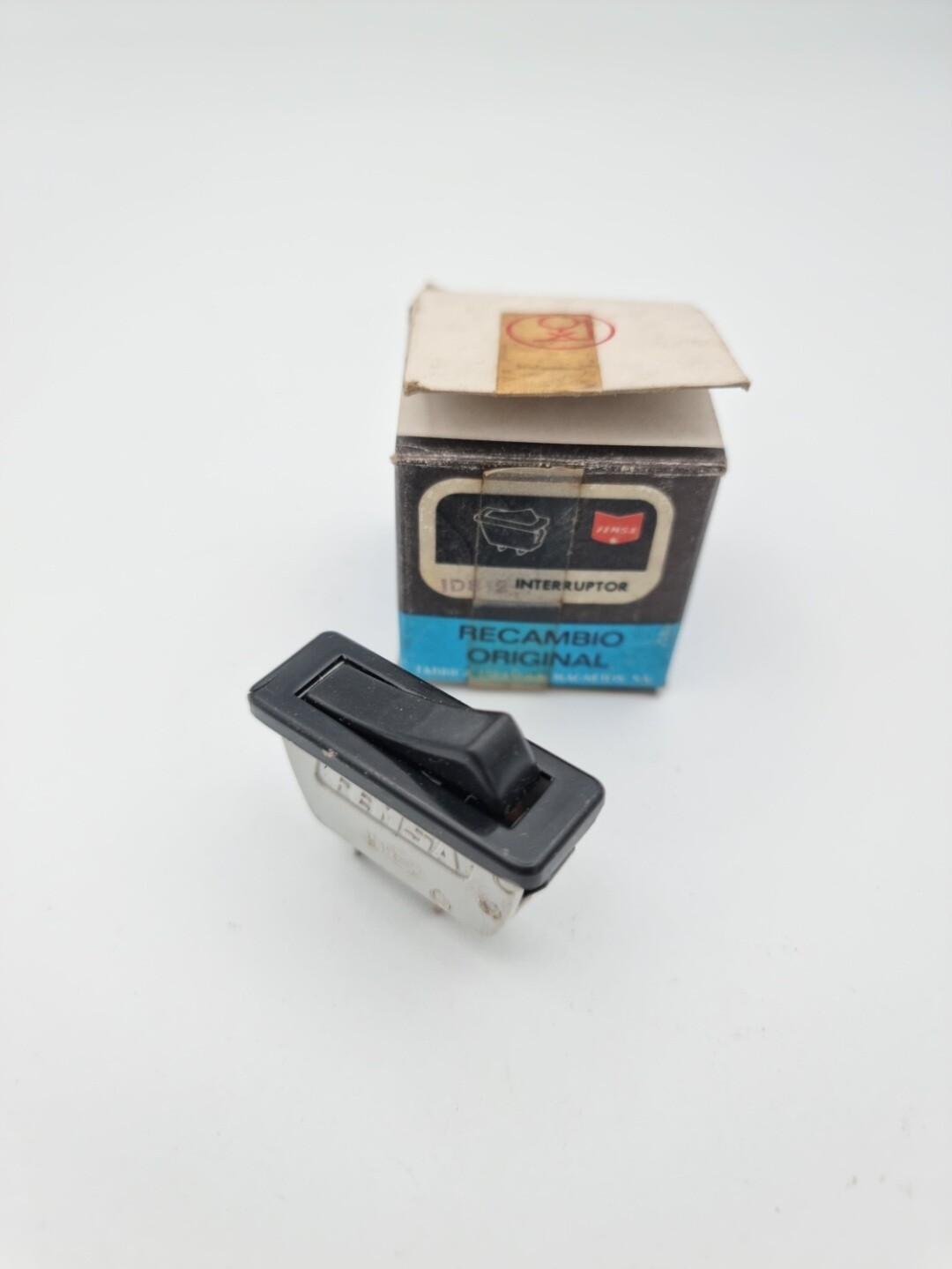 Interruptor luneta termica SEAT 1430.SEAT 124 (femsa ID8-2)