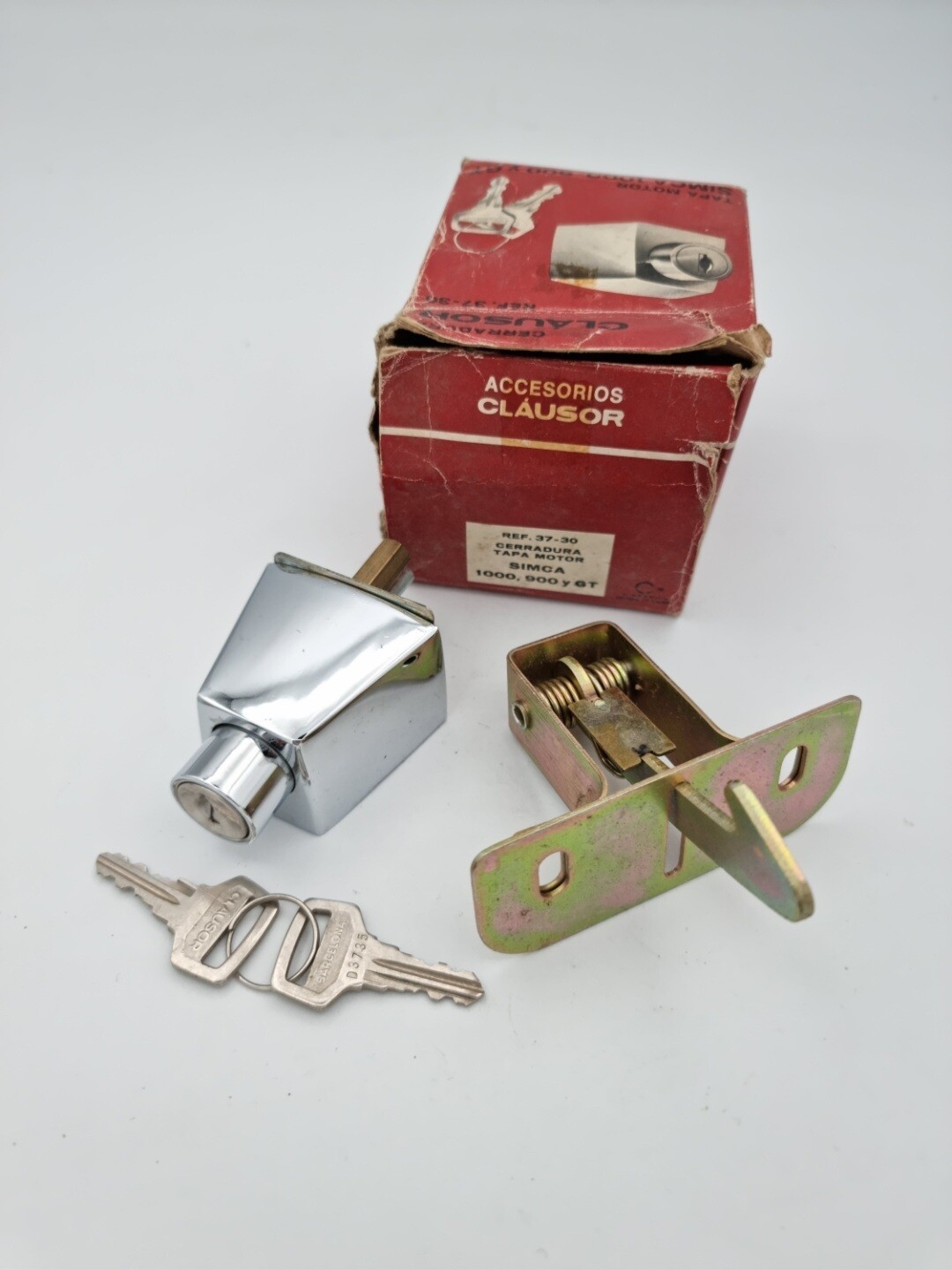 Cerradura tapa motor SIMCA 1000.SIMCA 900.GT