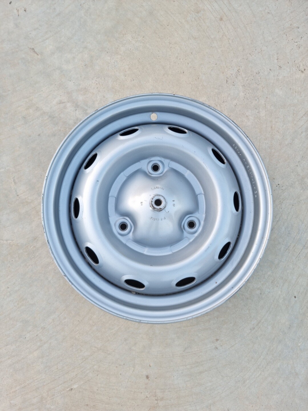 Llanta RENAULT 4 (13x4.50)