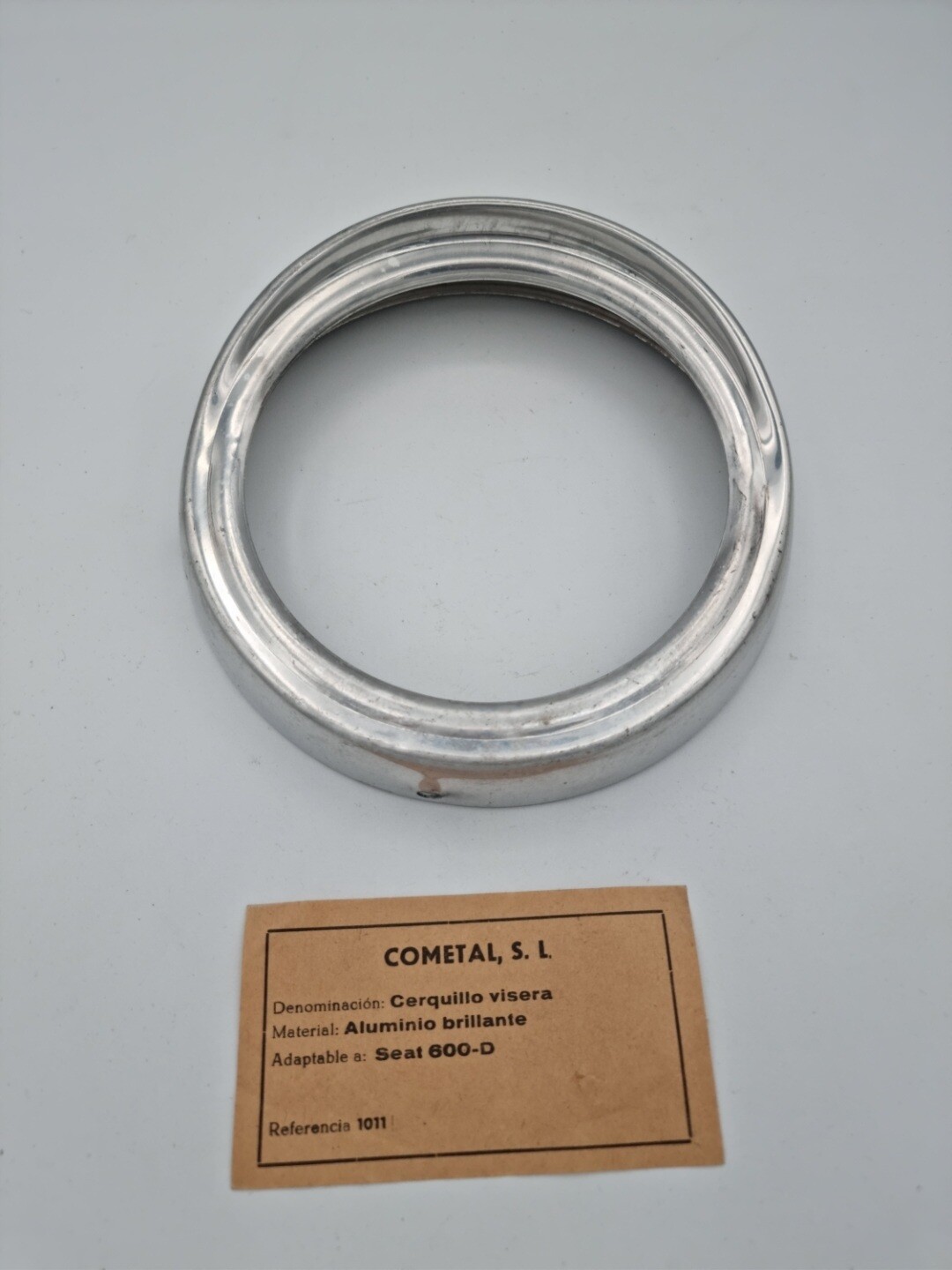 Cerquillo faro SEAT 600 D (aluminio)