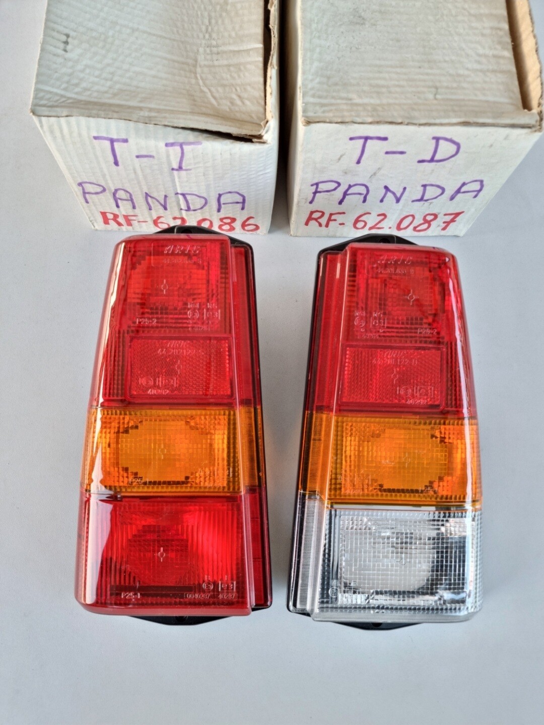 Pareja pilotos traseros SEAT PANDA (aric)
