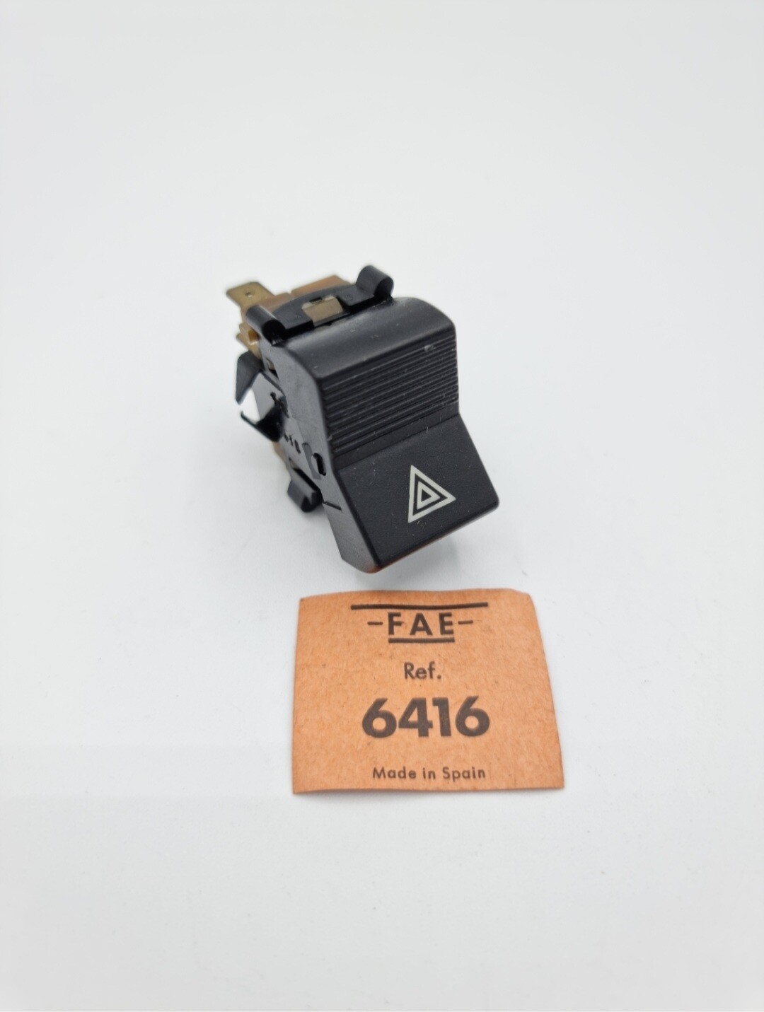 Interruptor luces emergencia SEAT (fae 6416)