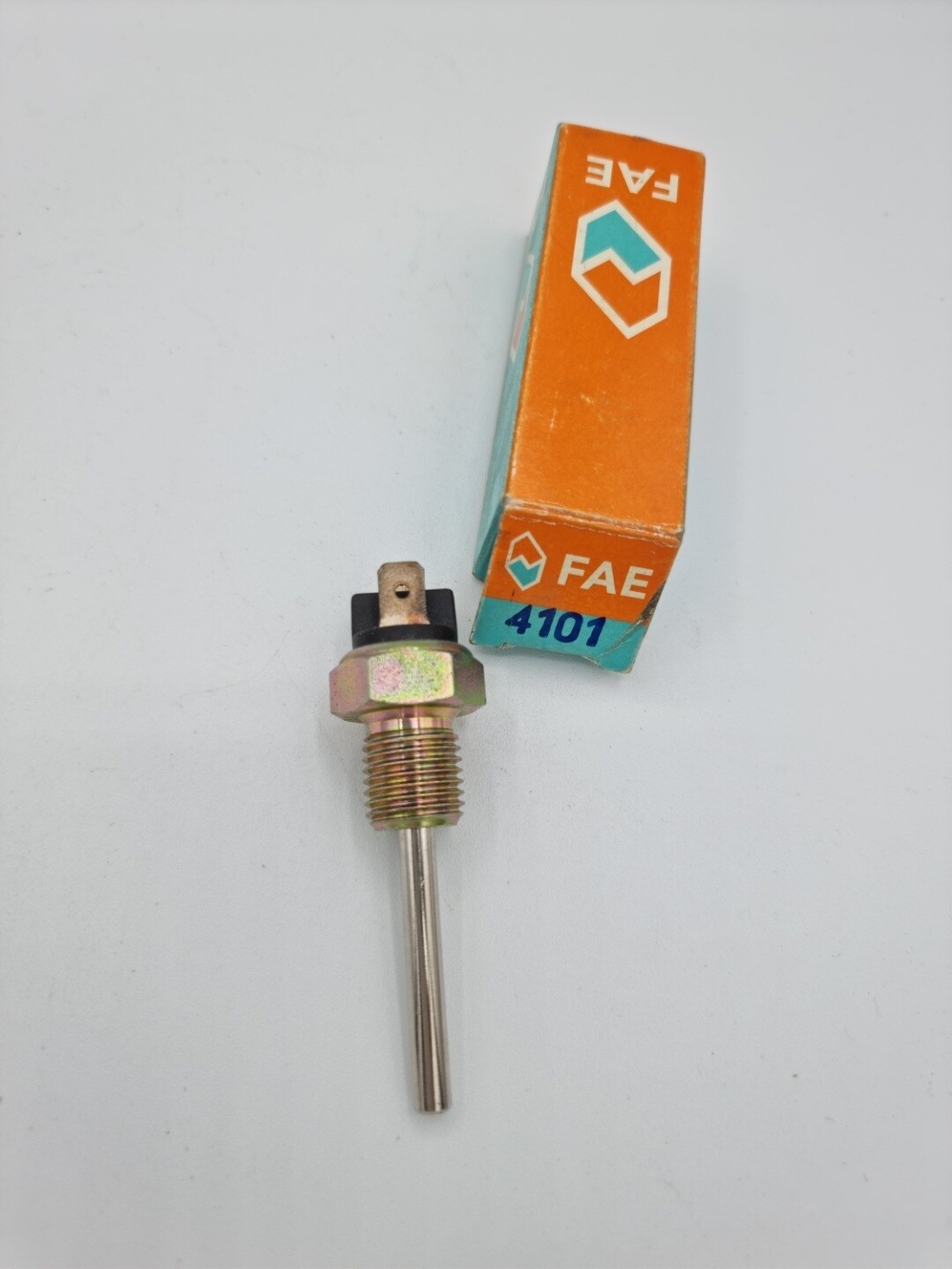 Interruptor luz marcha atras SEAT 1500.FIAT 125.PEGASO.FSO-POLSKI (fae)