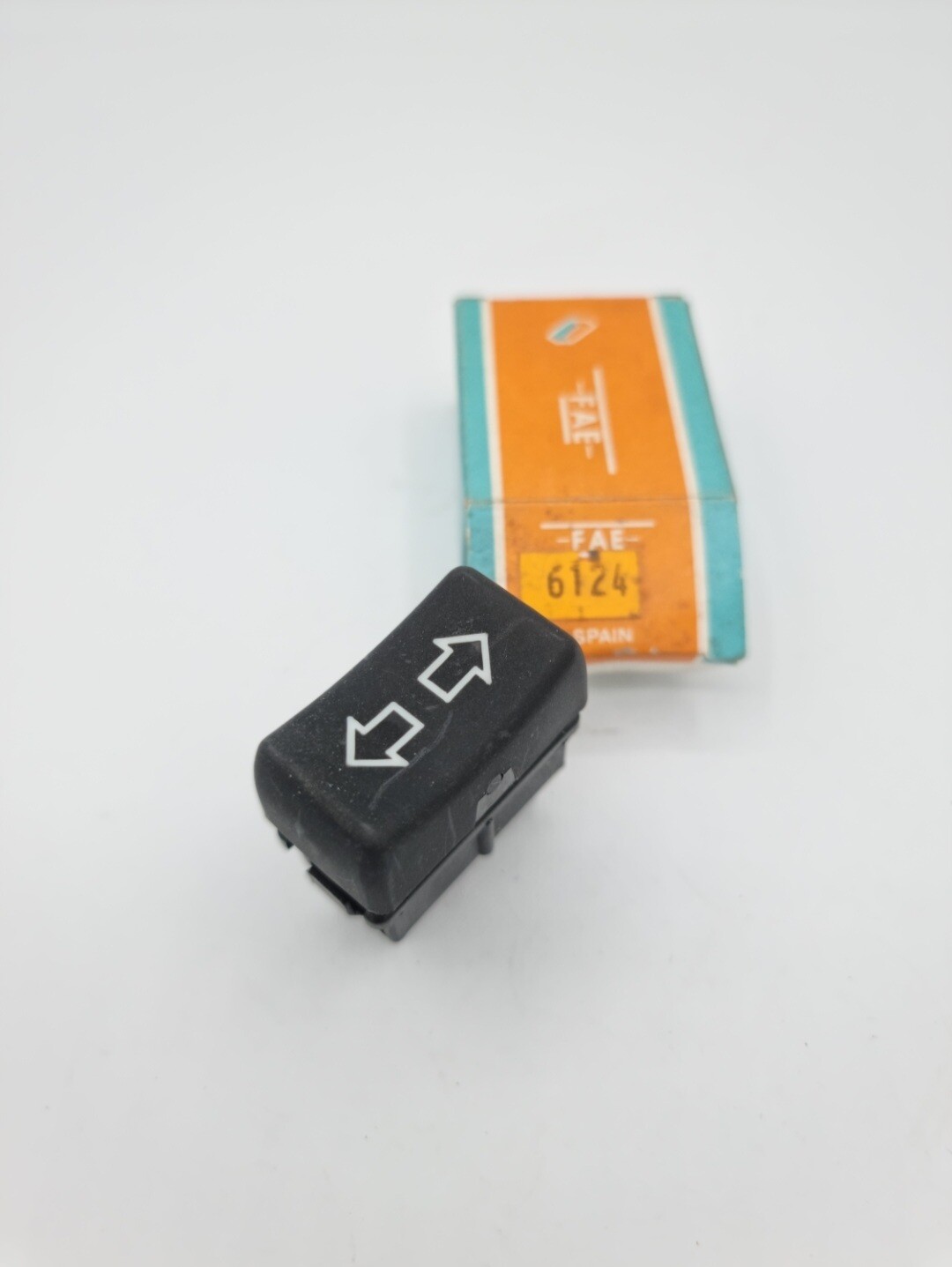 Interruptor elevalunas RENAULT 5.SUPER 5.9.14.15.17.18.30 (fae)