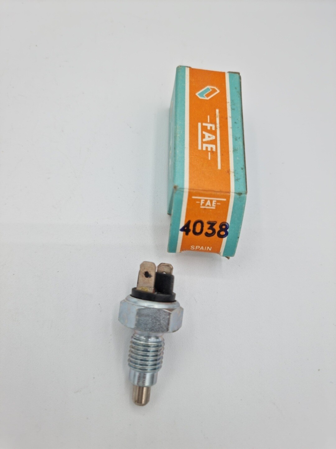 Interruptor luz marcha atras OPEL ASCONA.CORSA.KADETT (fae)