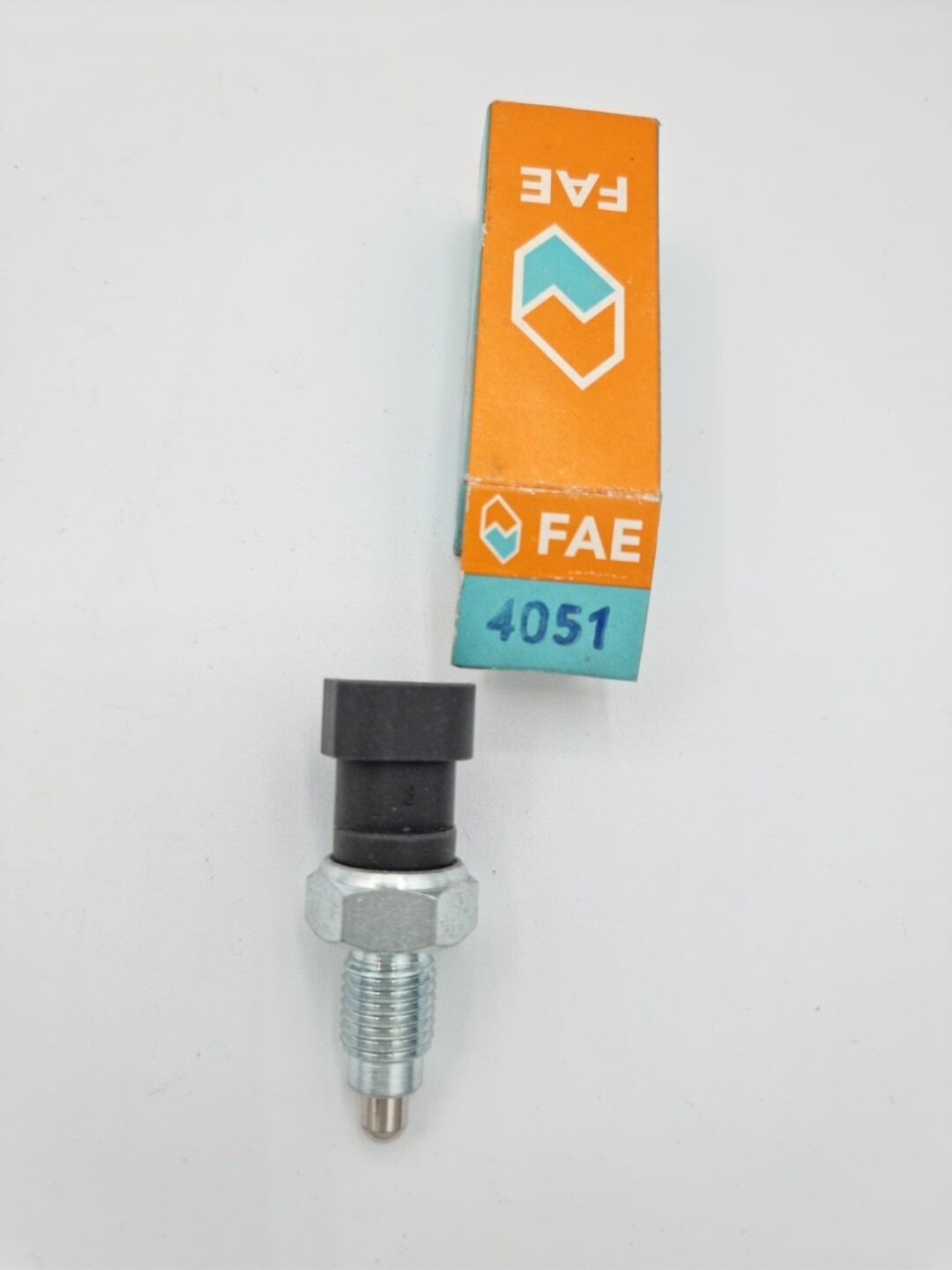 Interruptor luz marcha atras OPEL-DAEWOO.SAAB (fae)