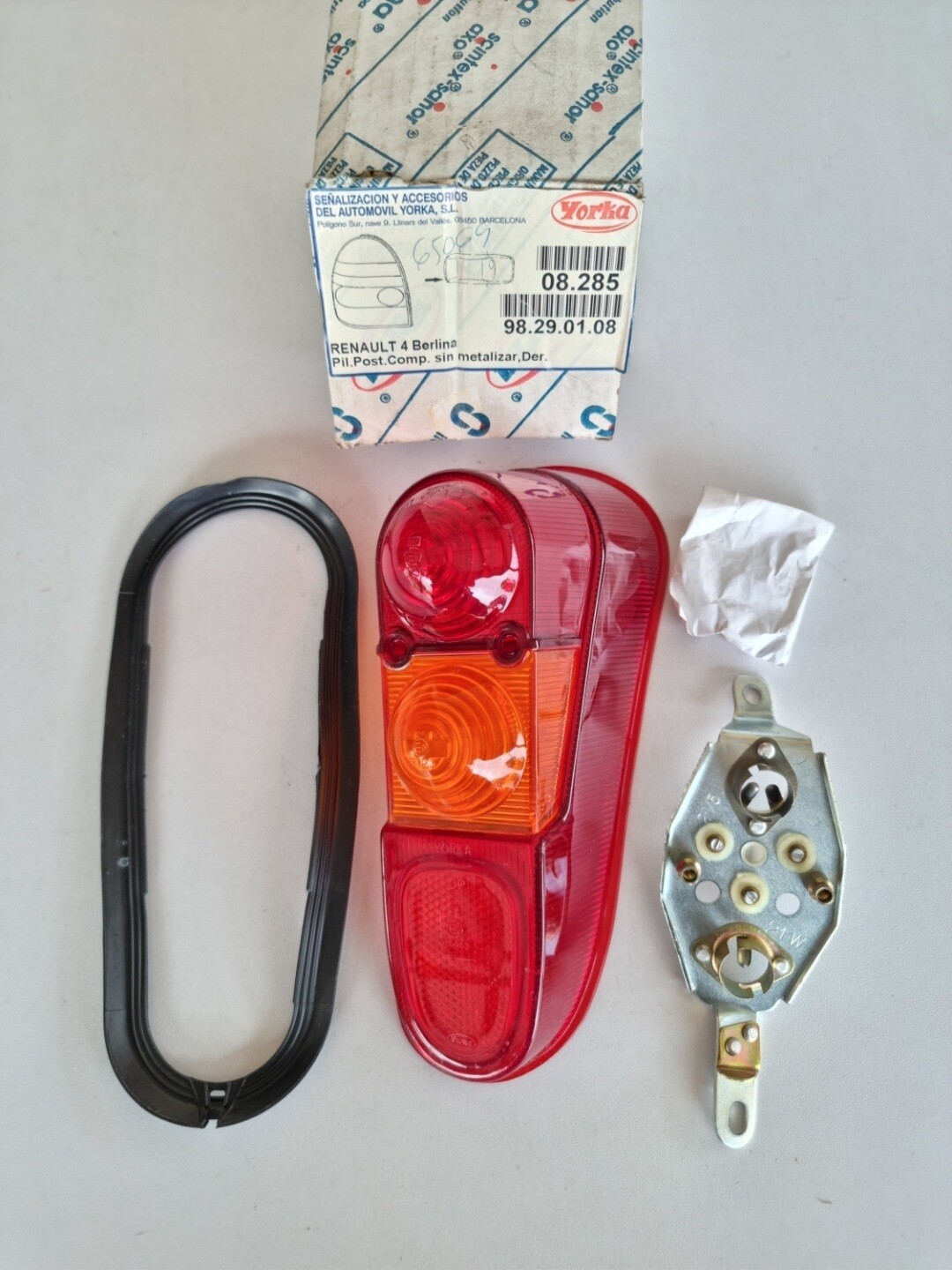 Piloto trasero derecho RENAULT 4 BERLINA (yorka)