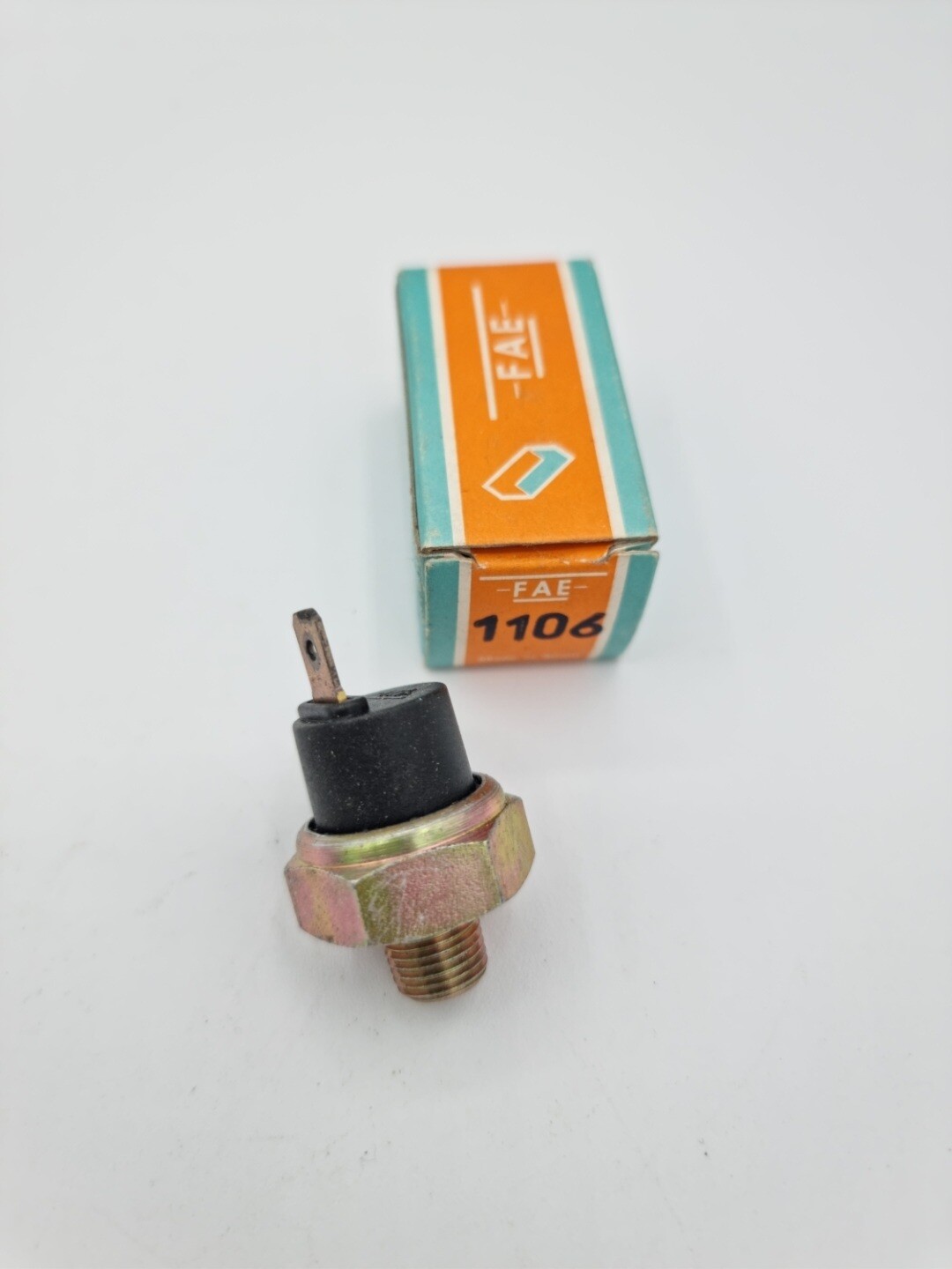 Monocontacto presion aceite ALFA ROMEO.AUDI.BMW.PORSCHE.VOLKSWAGEN.SKODA (fae)