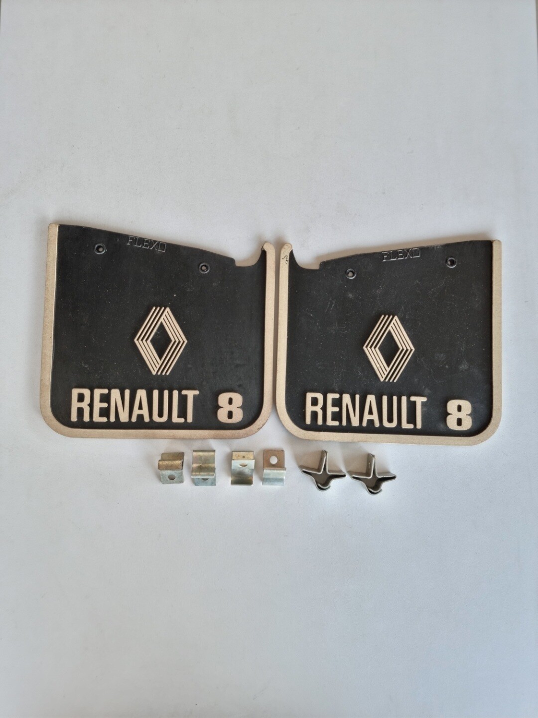 Juego faldillas salvabarros goma RENAULT 8