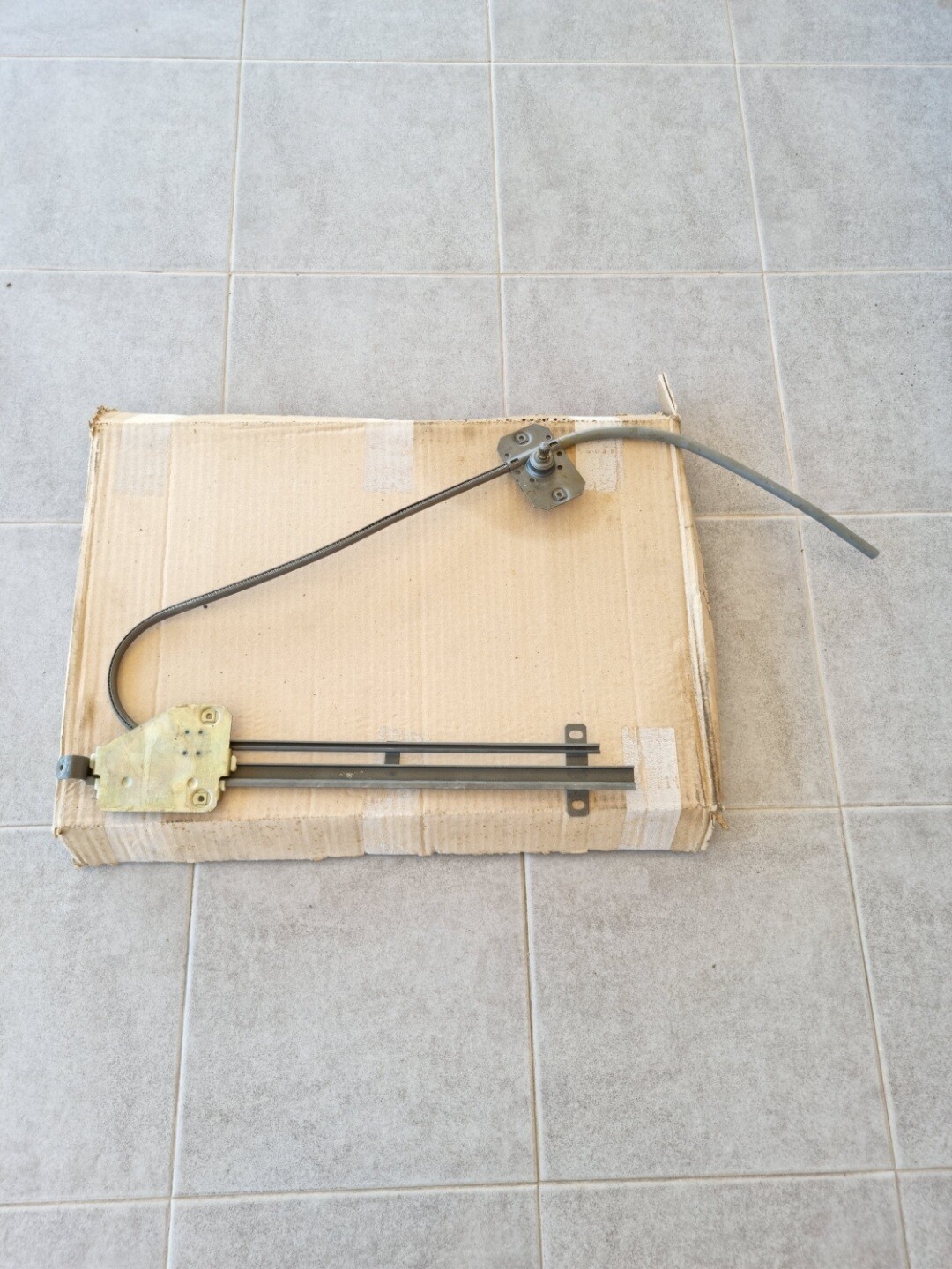 Elevalunas manual izquierdo SEAT 128