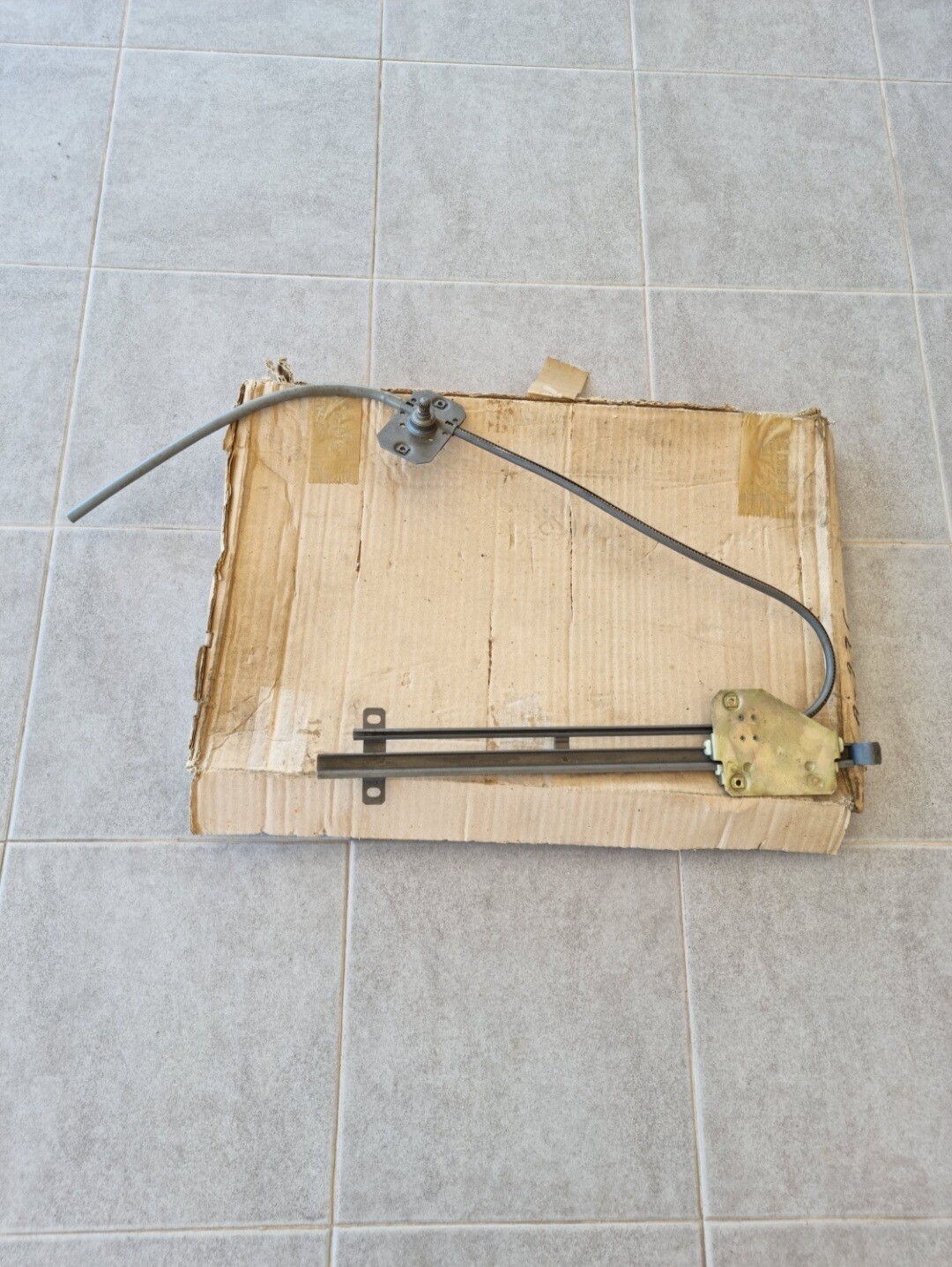 Elevalunas manual derecho SEAT 128