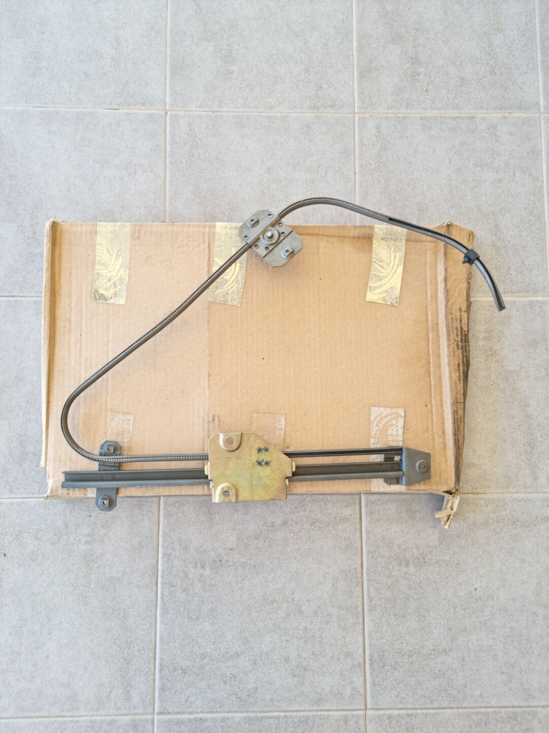 Elevalunas manual delantero derecho SEAT 132 1serie