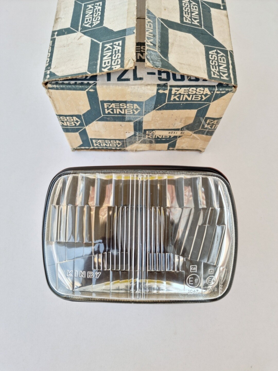 Optica faro SEAT 127.SEAT 133 (kinby)