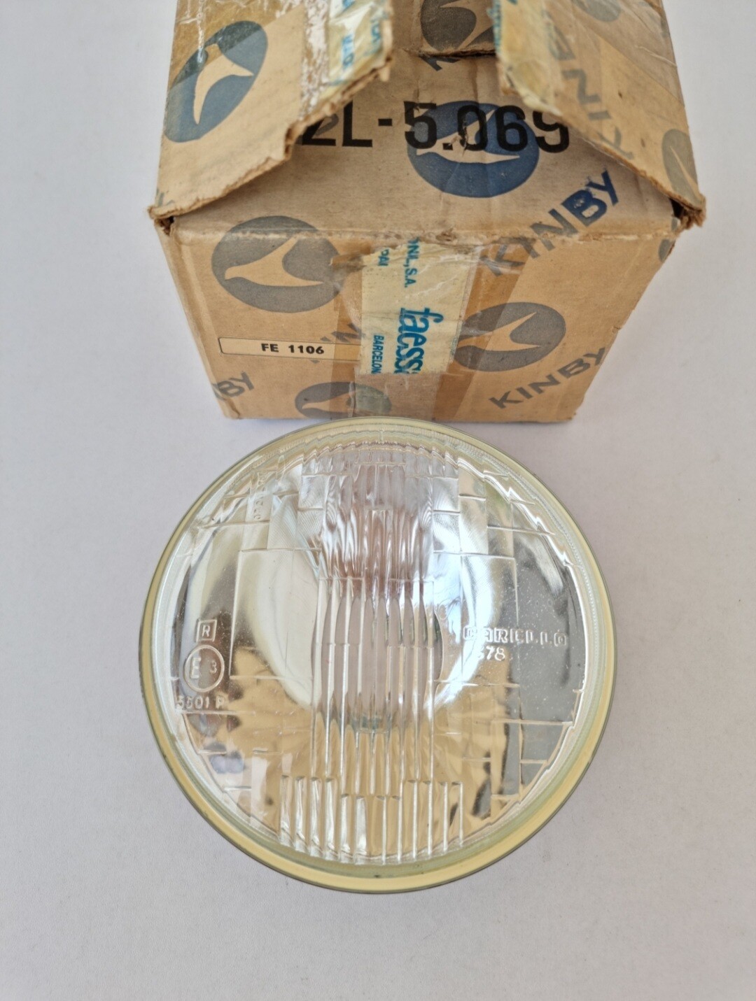 Optica faro central SEAT 850 SPORT COUPE (kinby)