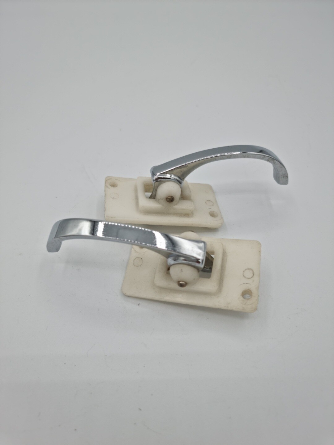 Pareja manetas metalicas apertura puerta interior SEAT 124.SEAT 127.SEAT 131