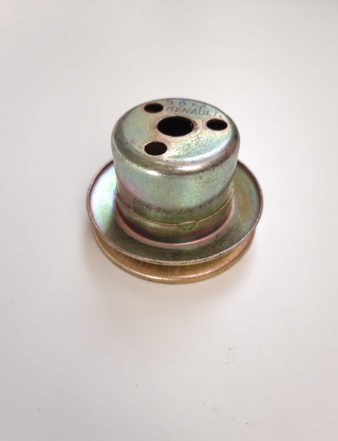 Polea bomba agua RENAULT 4.RENAULT 5.RENAULT 6.RENAULT 7