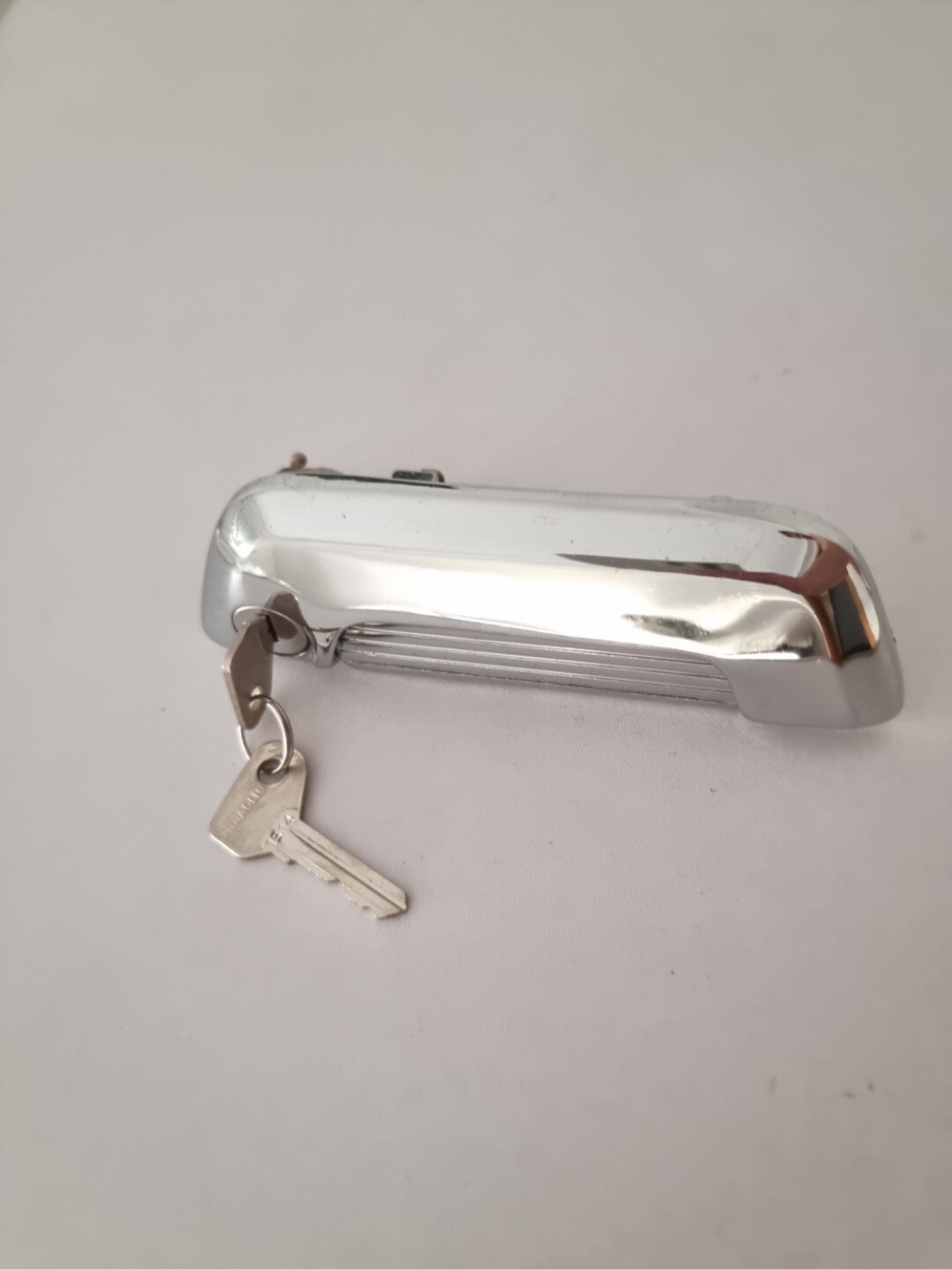 Manilla puerta delantera derecha SEAT 850 COUPE.SEAT 124 SPORT