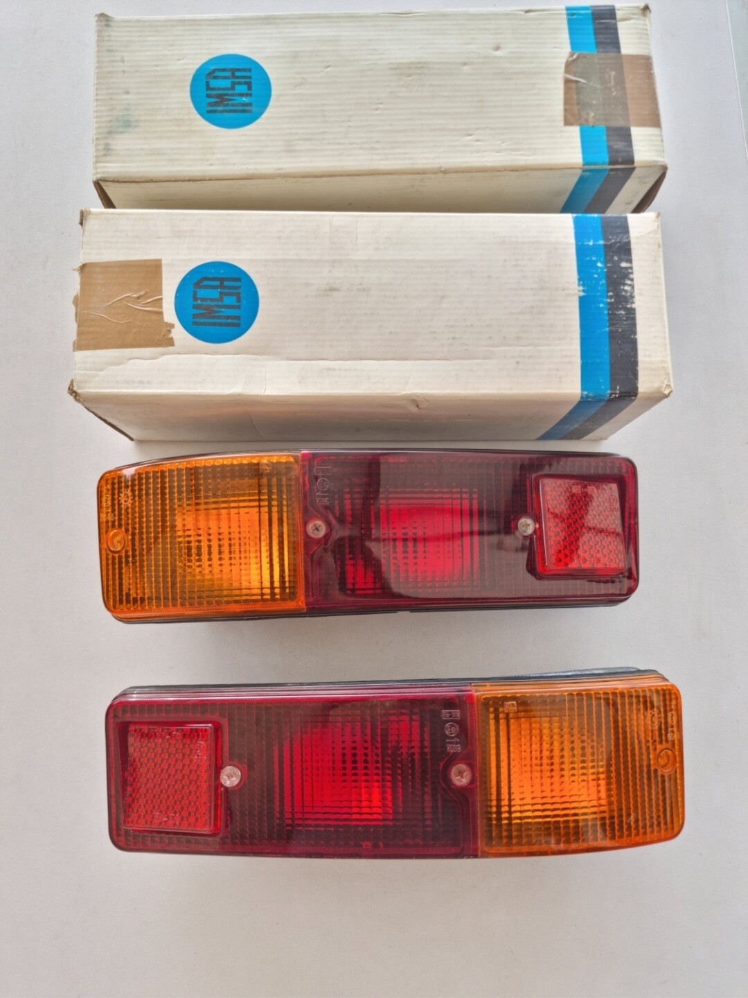 Pareja pilotos traseros SEAT 127 1serie (imsa)