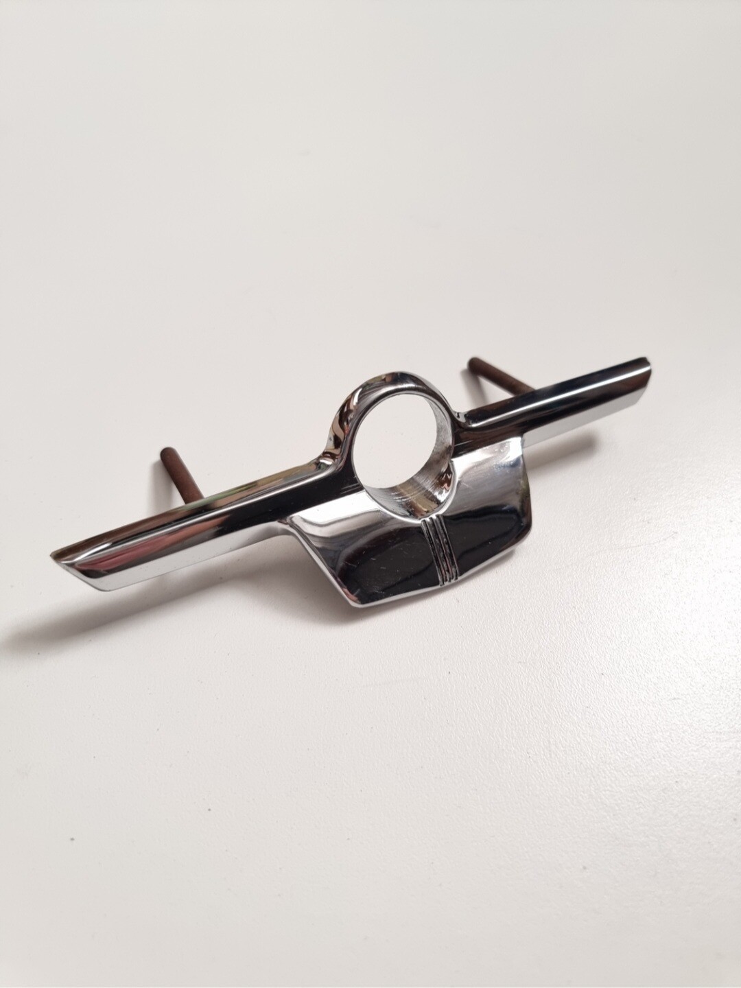 Embellecedor cerradura maletero SEAT 124.SEAT 1430