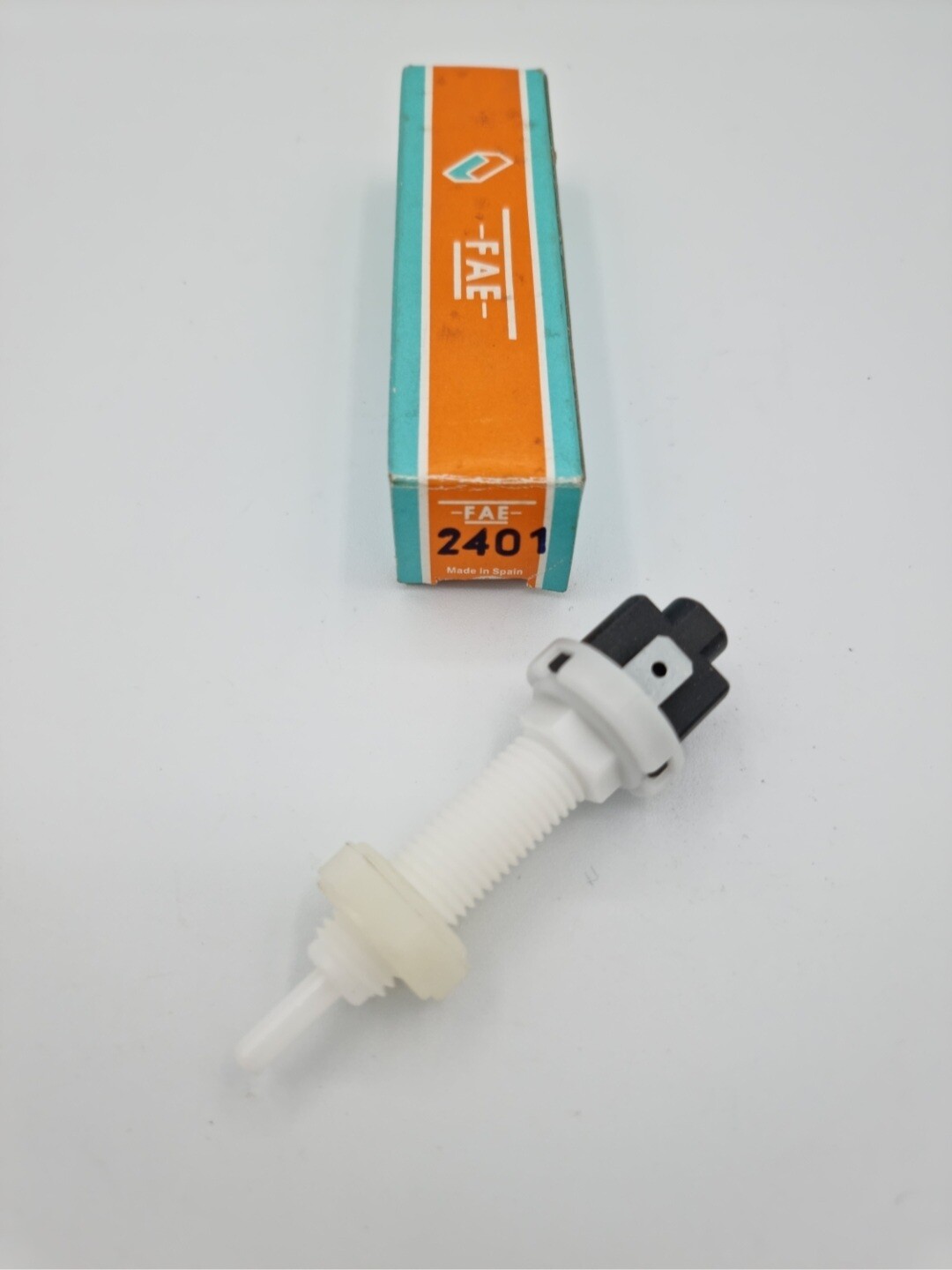 Interruptor stop SEAT.FIAT.ALFA ROMEO.CITROEN.EBRO.LADA.LANCIA.LAND ROVER.PEUGEOT.SUZUKI...(fae)
