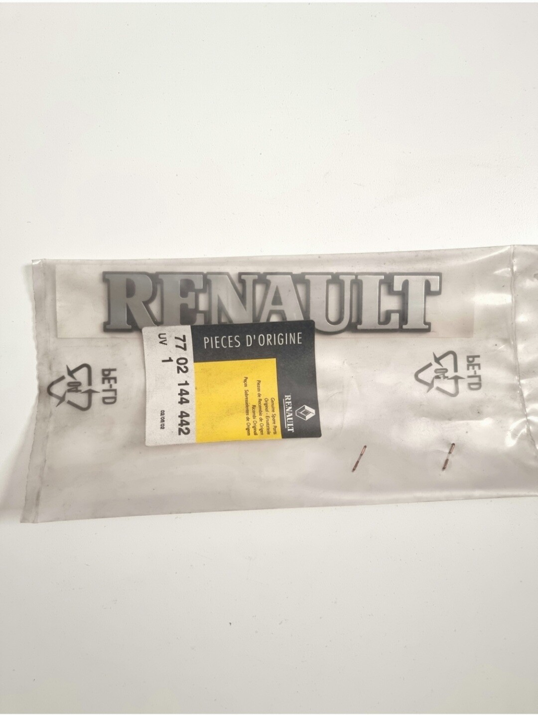 Insignia anagrama RENAULT 7702144442