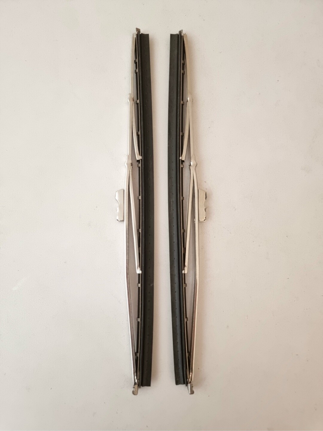 Pareja limpiaparabrisas metalico (280mm)