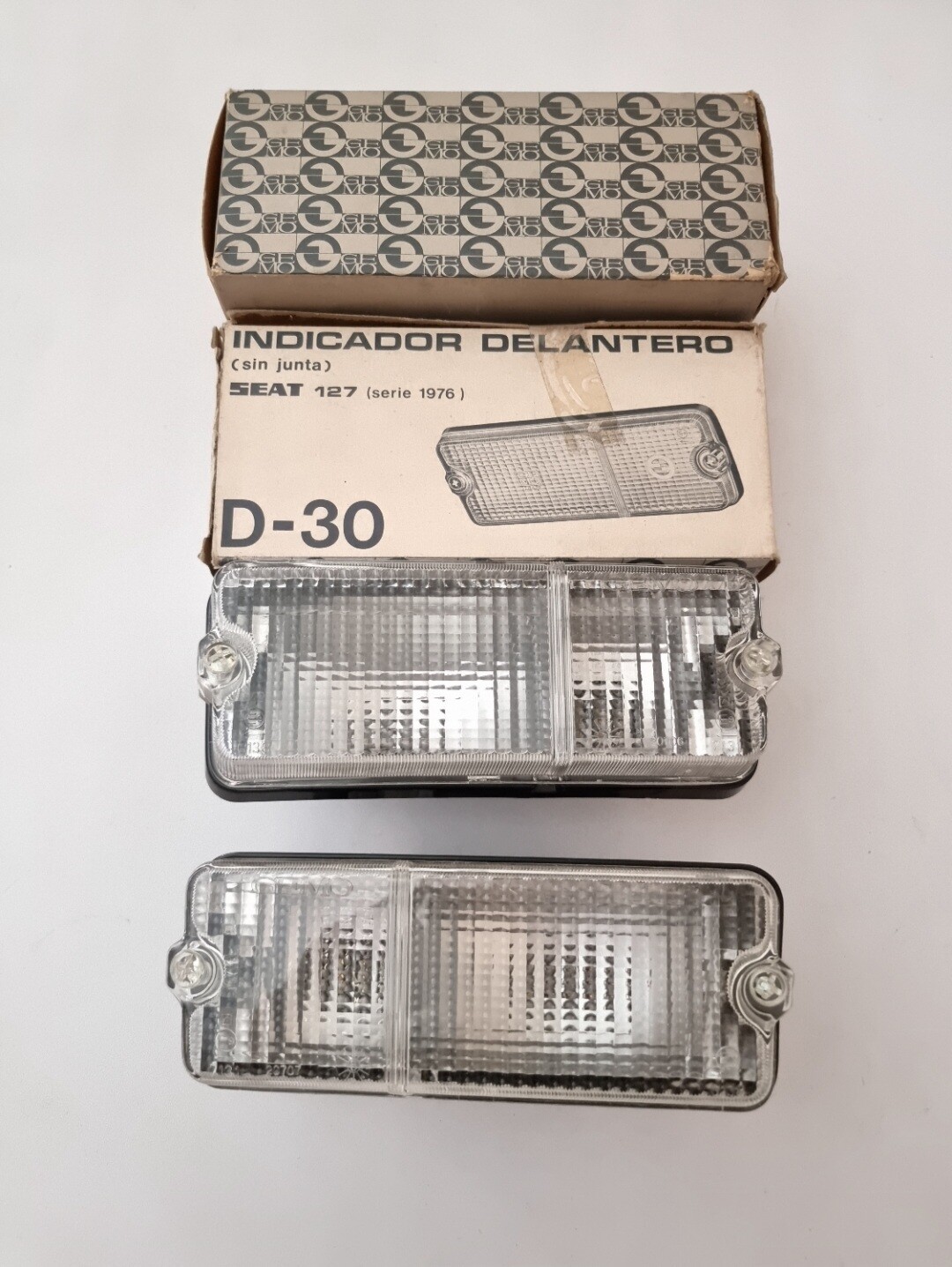Juego pilotos delanteros blancos SEAT 127 1serie (gemo)