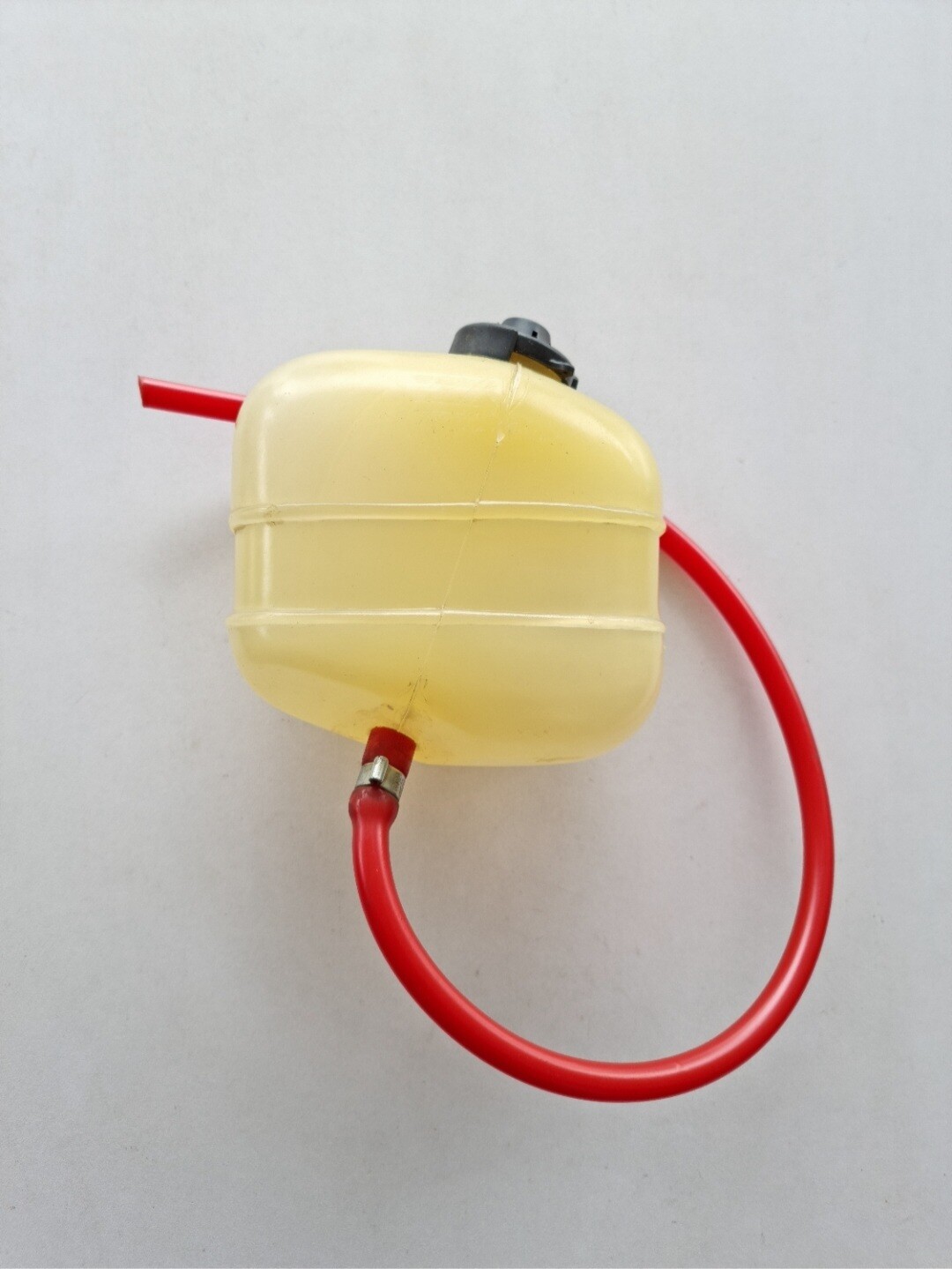 Botella deposito expansion SEAT 127.SEAT 128.SEAT 1200 SPORT